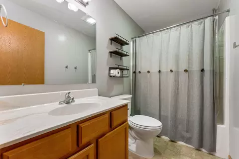 Bath - 47 High St, Delaware, OH 43015 photo 2 of 3
