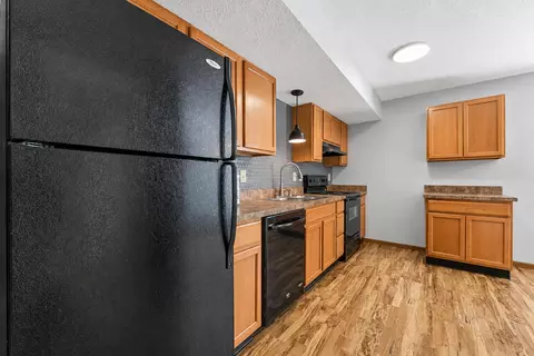 Kitchen - 47 High St, Delaware, OH 43015 photo 5 of 6