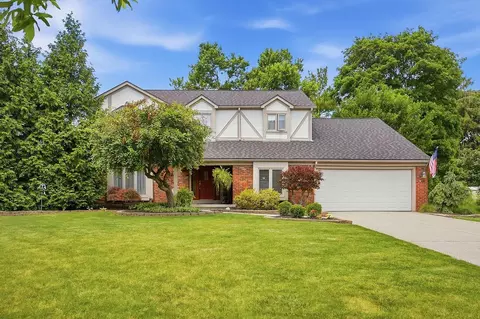 5493 Glasgow Pl, Columbus, OH 43235