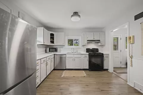 Kitchen - 237 Maple Dr, Columbus, OH 43228 photo 1 of 5