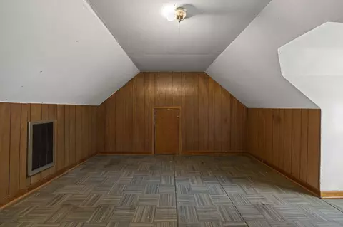 Bedroom - 237 Maple Dr, Columbus, OH 43228 photo 6 of 8