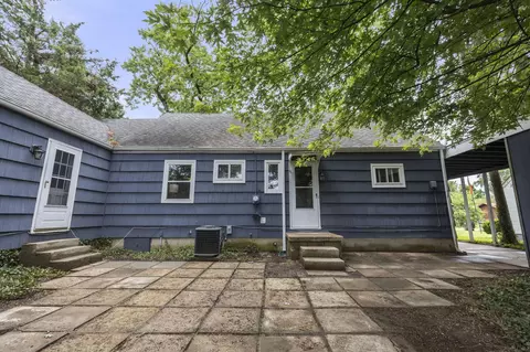 Exterior - 237 Maple Dr, Columbus, OH 43228 photo 8 of 20