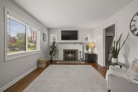 Living - 237 Maple Dr, Columbus, OH 43228 photo 2 of 4