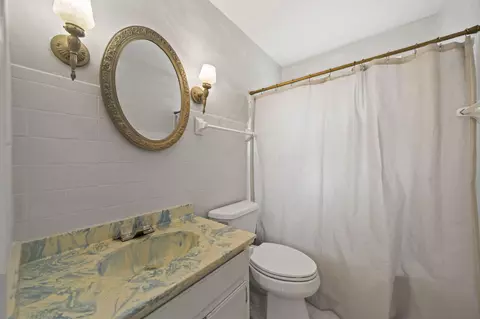 Bath - 237 Maple Dr, Columbus, OH 43228 photo 1 of 1
