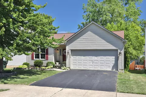 354 Holly Grove Rd, Lewis Center, OH 43035