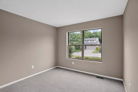 Bedroom - 2893 Barrows Rd, Columbus, OH 43232 photo 3 of 8