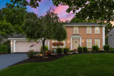 1088 Woodglen Rd, Westerville, OH 43081