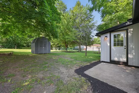 Exterior - 411 E Ohio St, Circleville, OH 43113 photo 4 of 8