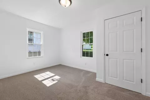 Bedroom - 411 E Ohio St, Circleville, OH 43113 photo 2 of 5