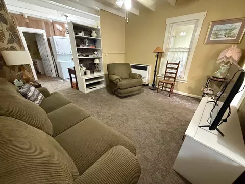 Living - 5 1st Ave, Lancaster, OH 43130 photo 3 of 4