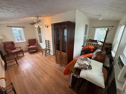 Living - 5 1st Ave, Lancaster, OH 43130 photo 1 of 4