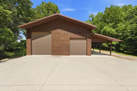 Exterior - 2611 Eckert Rd SE, Lancaster, OH 43130 photo 21 of 22