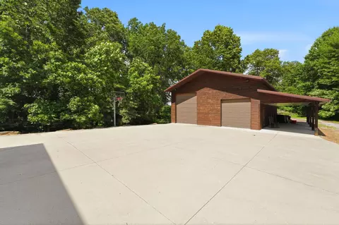 Exterior - 2611 Eckert Rd SE, Lancaster, OH 43130 photo 20 of 22