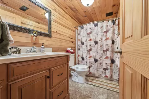 Bath - 2611 Eckert Rd SE, Lancaster, OH 43130 photo 4 of 4