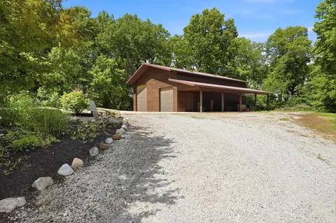 Exterior - 2611 Eckert Rd SE, Lancaster, OH 43130 photo 19 of 22