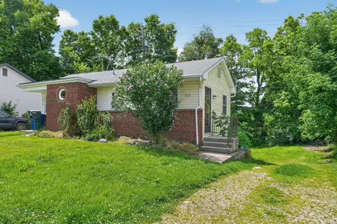 5216 Bagley Rd, Columbus, OH 43232