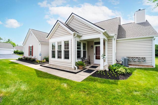 5890 Oak Path Ln, Columbus, OH 43213