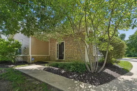 8004 Flint Run Pl #15, Columbus, OH 43235