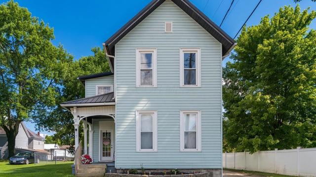 17 E Oak St, Newark, OH 43055
