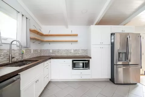 Kitchen - 2905 W Case Rd, Dublin, OH 43017 photo 3 of 3