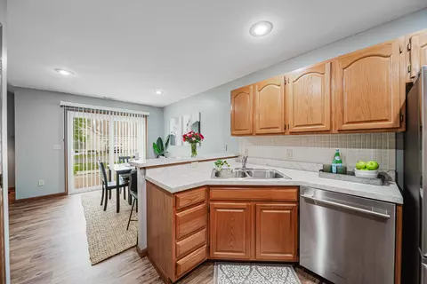 Kitchen - 1237 Dunhurst St, Circleville, OH 43113 photo 2 of 4