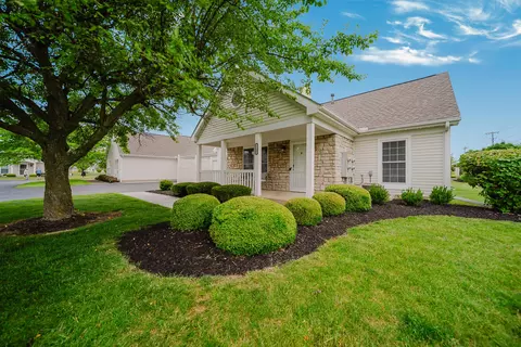 Exterior - 1237 Dunhurst St, Circleville, OH 43113 photo 3 of 7