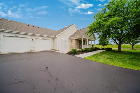 Exterior - 1237 Dunhurst St, Circleville, OH 43113 photo 7 of 7