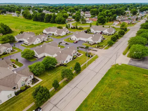 View/Area - 1237 Dunhurst St, Circleville, OH 43113 photo 1 of 4