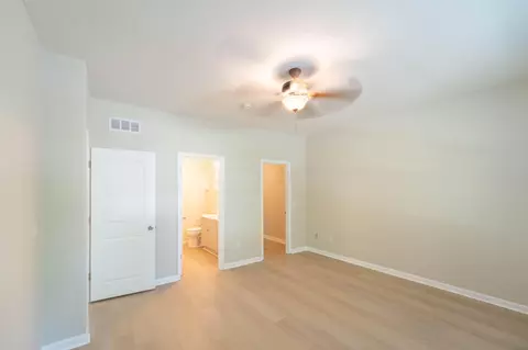 Bedroom - 5595 Eagle River Dr, Dublin, OH 43016 photo 7 of 7