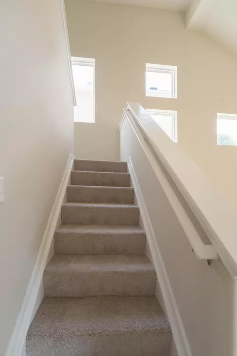 Entry Way - 5595 Eagle River Dr, Dublin, OH 43016 photo 5 of 5