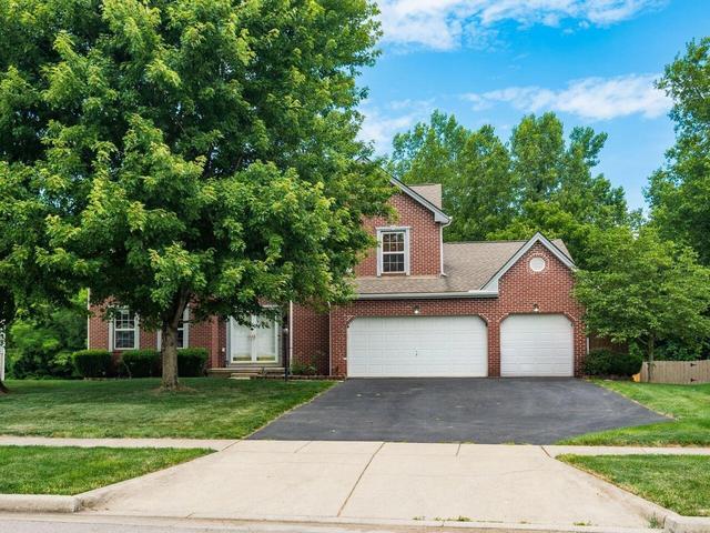 124 Long Hollow Dr, Pataskala, OH 43062