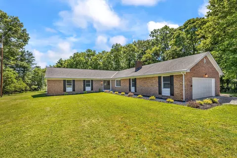 1270 Carriage Rd, Powell, OH 43065