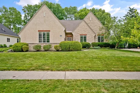 982 Adin Trl, Columbus, OH 43235