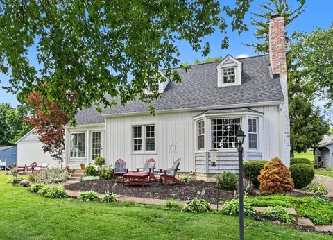 368 Lakeshore Dr W, Hebron, OH 43025