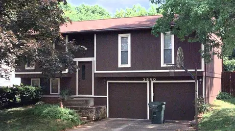 3840 Wintergreen Blvd, Columbus, OH 43230