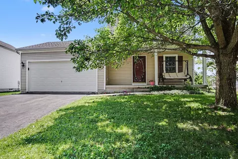 377 Cobblestone Dr, Delaware, OH 43015