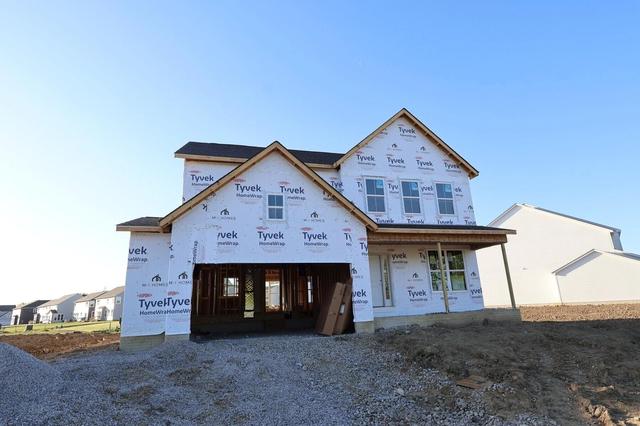 345 Royal Fern Ln, Lewis Center, OH 43035