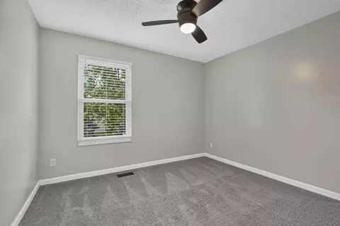 Bedroom - 2425 Dunsworth Dr, Columbus, OH 43235 photo 8 of 10