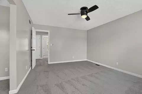Bedroom - 2425 Dunsworth Dr, Columbus, OH 43235 photo 2 of 10