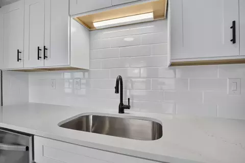 Kitchen - 2425 Dunsworth Dr, Columbus, OH 43235 photo 3 of 5