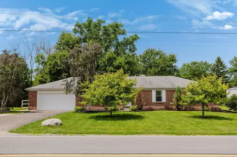 8540 Mink St SW, Pataskala, OH 43062