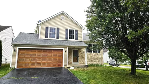 800 Bent Oak Dr, Blacklick, OH 43004