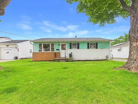 1409 Beacon St, Lancaster, OH 43130