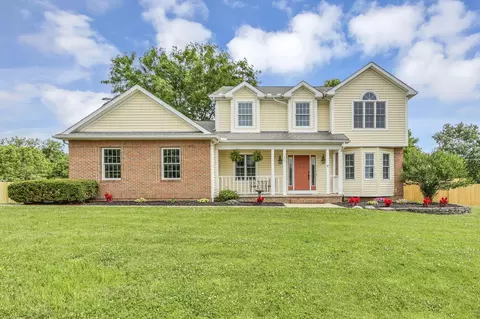 1401 Beverly Hills Dr, Lancaster, OH 43130