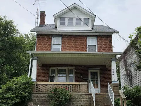 620 Warwick Ave, Zanesville, OH 43701