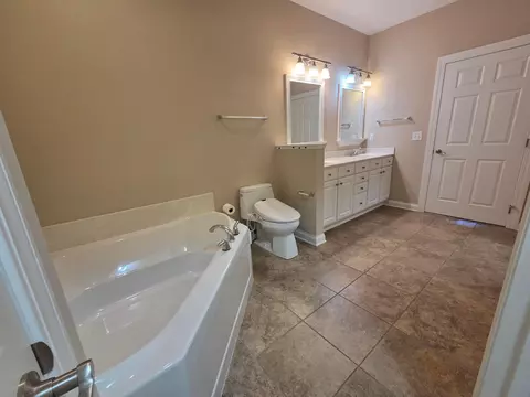 Bath - 4216 Bradhurst Dr, Dublin, OH 43016 photo 3 of 3