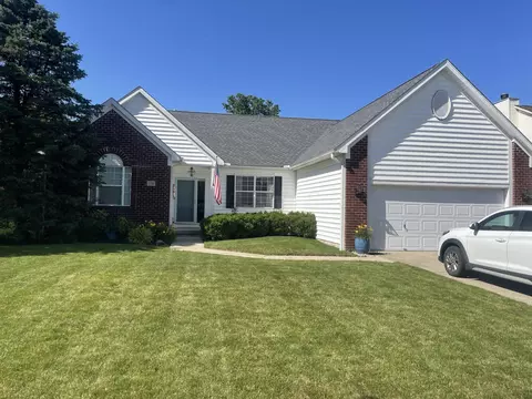 130 Trail E, Pataskala, OH 43062 photo 1