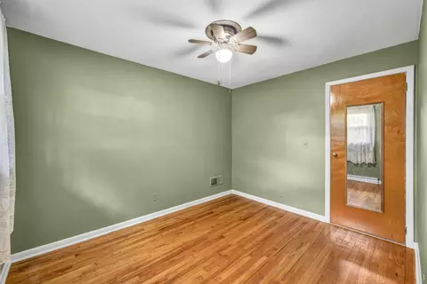 Bedroom - 2056 Lehner Ave, Marion, OH 43302 photo 3 of 6