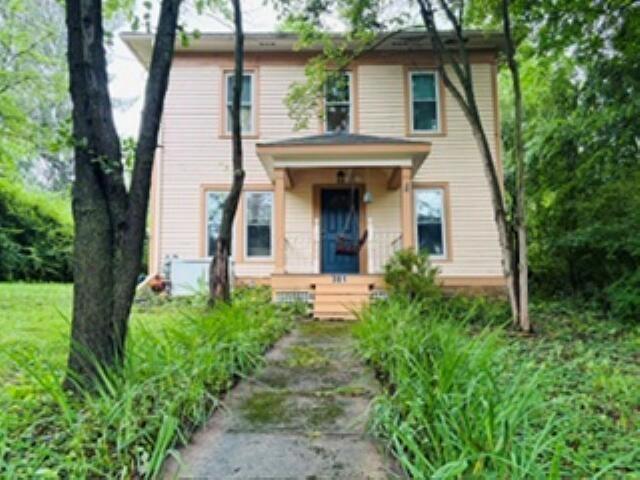 301 E Wiggin St, Gambier, OH 43022