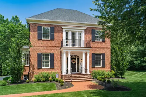 7752 Sutton Pl, New Albany, OH 43054